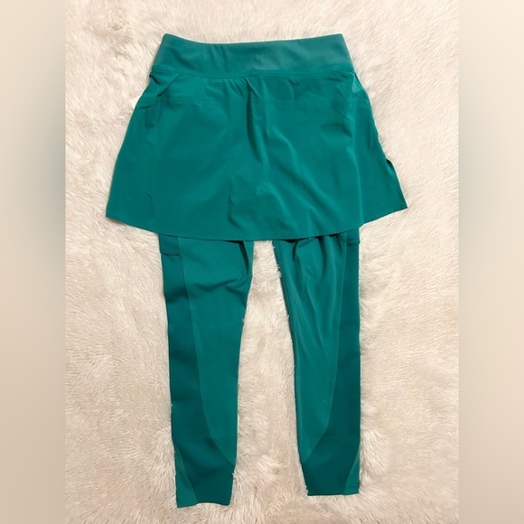 Lululemon 2 in 1 High Rise Tennis Skirt Leggings 25” - Picture 12 of 16